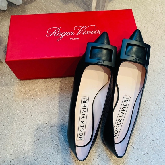 Roger Vivier Gommenttine Ball Leather Ballet Flat - Picture 1 of 3